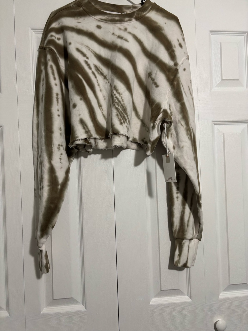 Good American Tie-Dye Cropped
Oversized Crewneck Sweatshirt Size 2